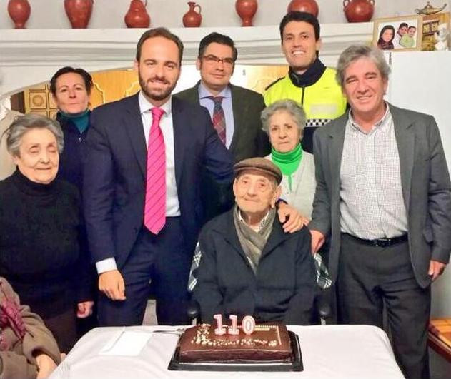 Ο Φρανθίσκο Νούνιεθ Ολιβέρα είναι ο γηραιότερος άνδρας του κόσμου